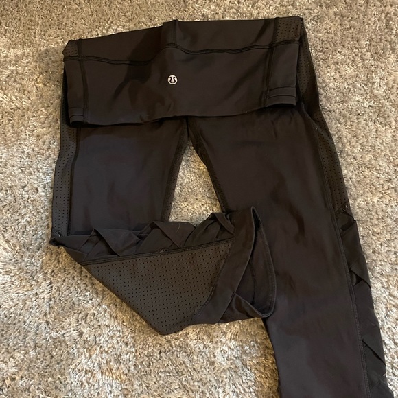 Lulu lemon bottoms - Picture 7 of 10